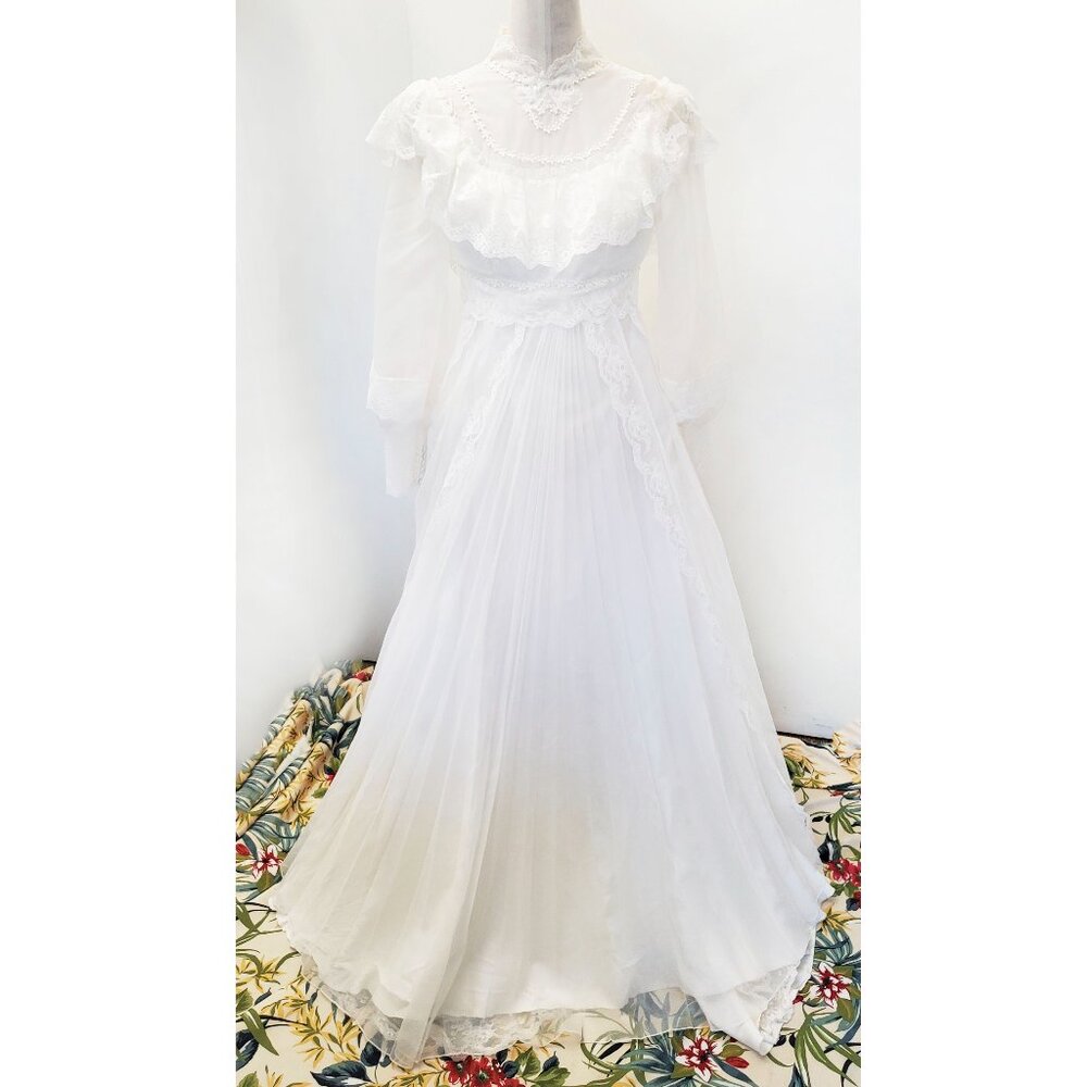 Alfred Angelo Vintage 70s Wedding Dress Lace Prairie Cottagecore Boho Train